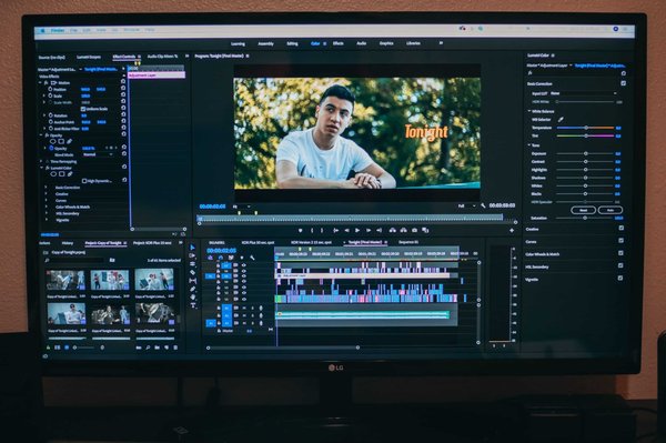 Comment la retouche photo a-t-elle changé la perception de l'art ?